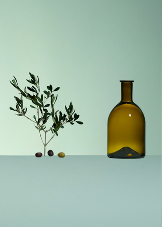 Bouteille Huile d'Olive 50cl. Corps large et trapu, épaule très arrondie, col court et large, avec piqûre prononcée. Huile d'Olive. Bague Plate. teinte Antique.